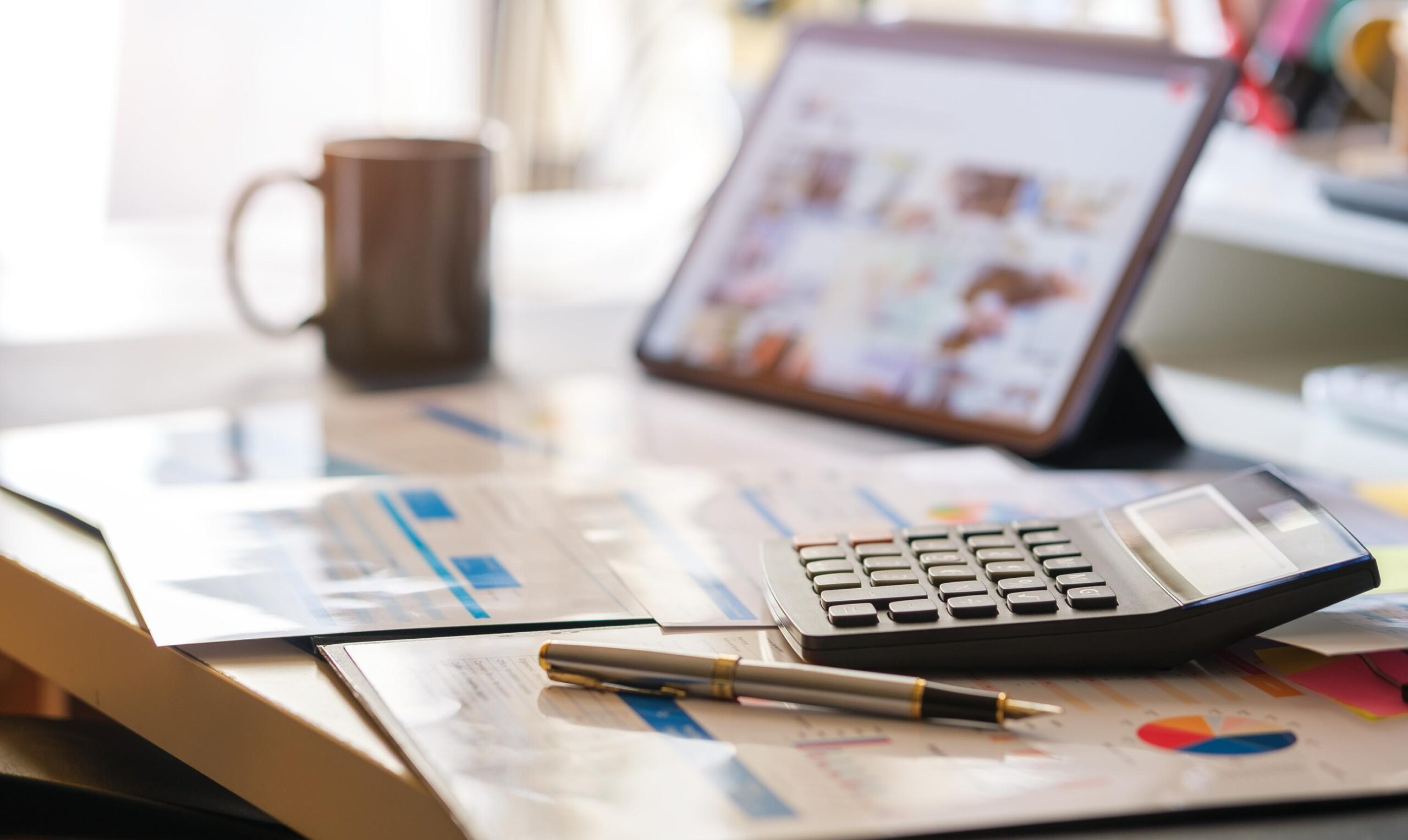 thumbnail for Vacation Rental Management Pricing in St. Louis: Flat Fee vs. Commission, Explained